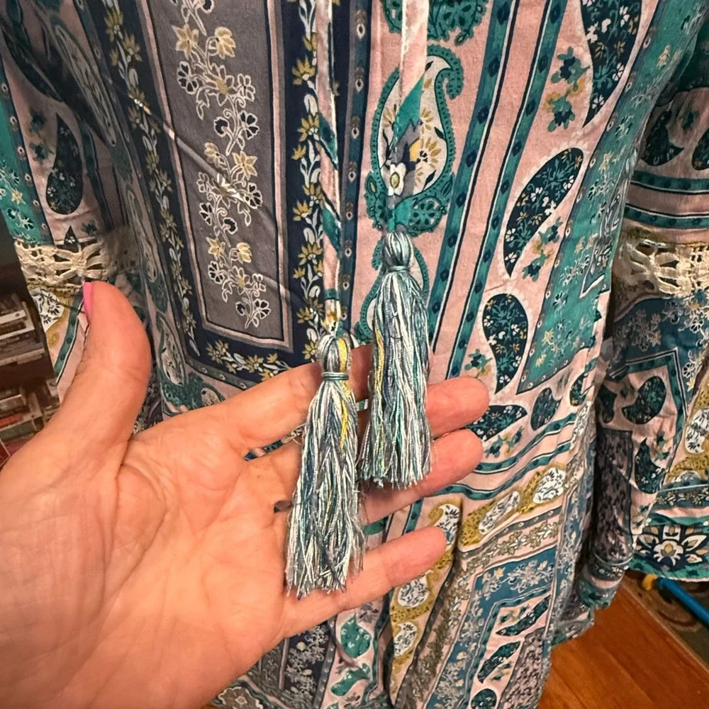 Umgee Boho Dress Size Small Bell Sleeve Paisley PocketsTassel Tie Back Beach - Picture 12 of 15